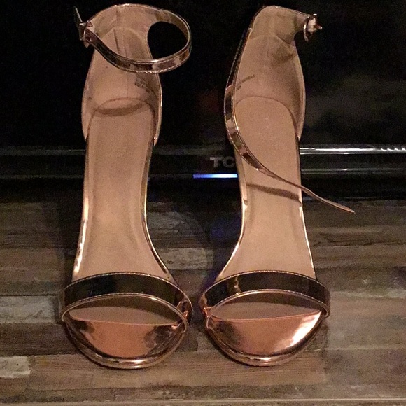 Rose gold shoes - Picture 1 of 4